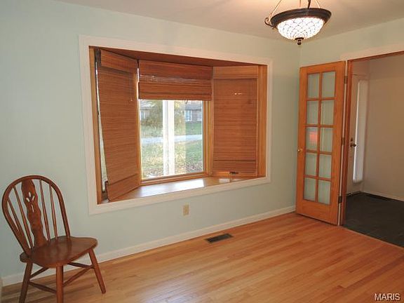 3rd image of 426 Breezewood Dr