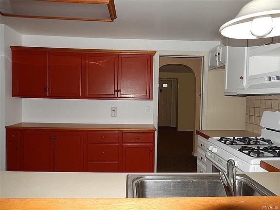 4th image of 90 Cloverside Dr