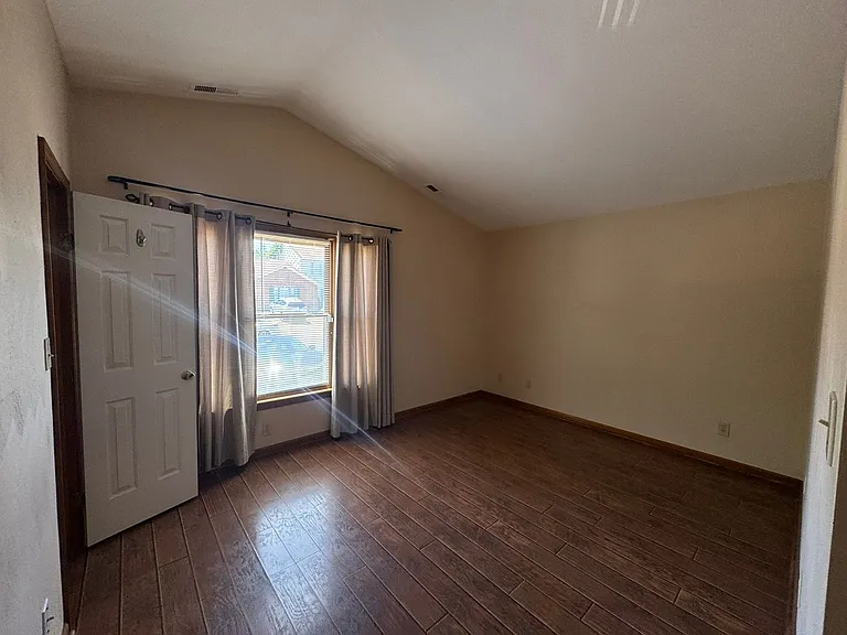 1124 Gleaning Close — Photo 12