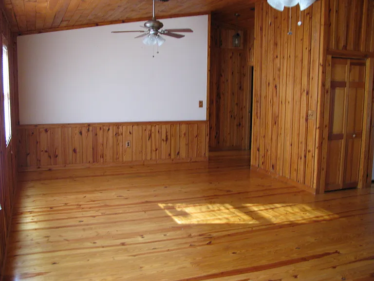 83 Glenn St #202 — Photo 10