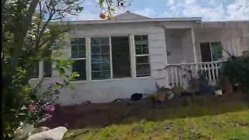 3 bed, 1180 sqft, $3,700 — Photo 2