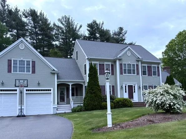 49 Lantern Ln, Pembroke, MA 02359