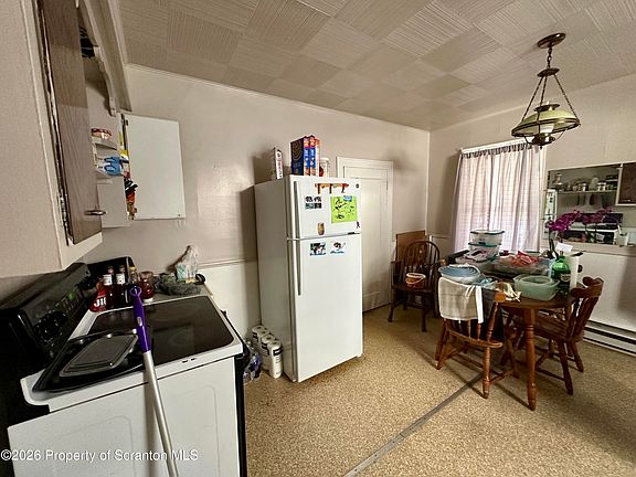 4th image of 273 Kelly St