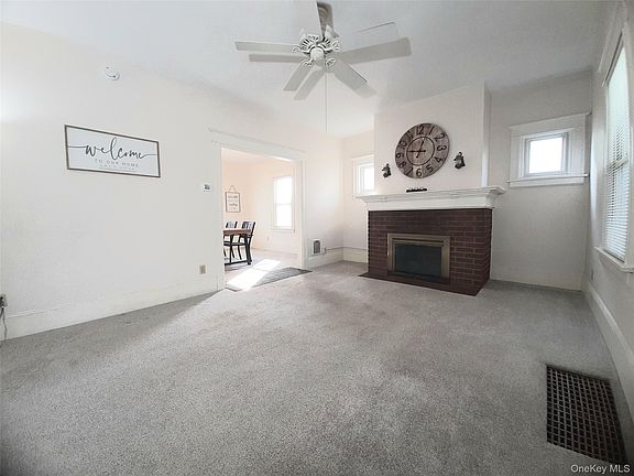 3rd image of 309 Hooker Avenue