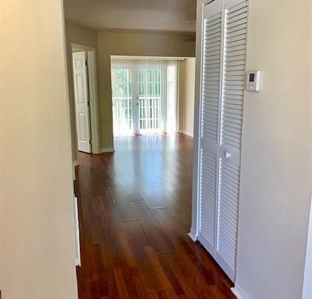 4th image of 20203 Glenmoor Dr #20203