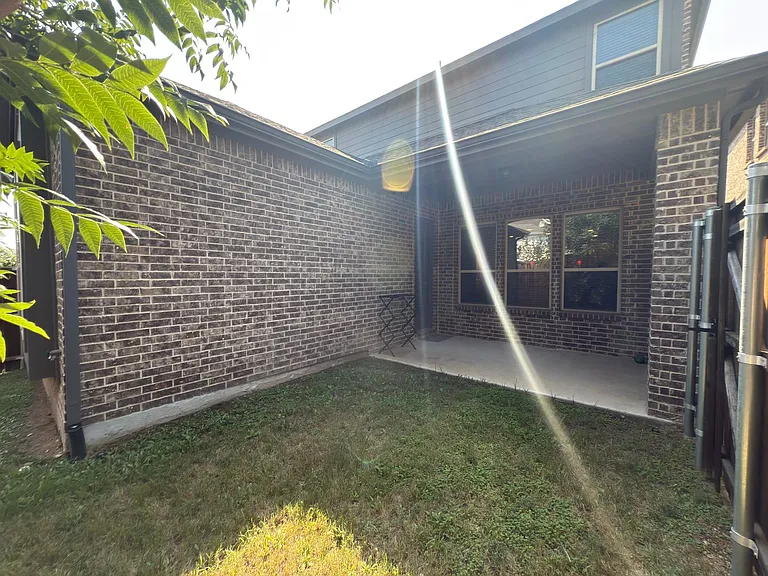 2839 Highpoint Ct — Photo 37