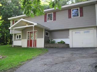 464 Creek Rd, Pleasant Valley, NY 12569