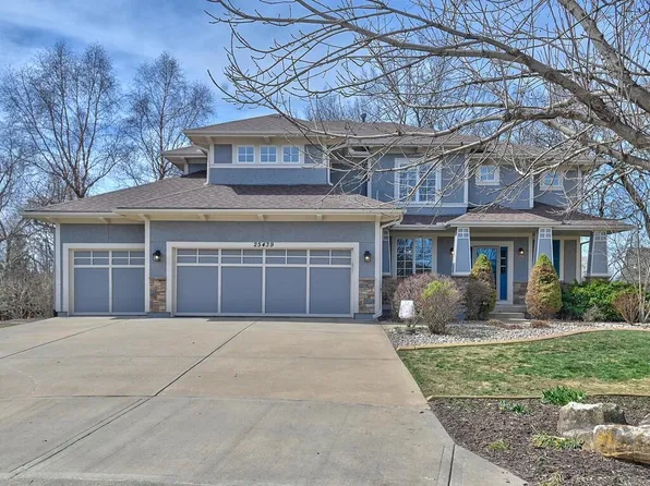 25439 W 150th Ter, Olathe, KS 66061