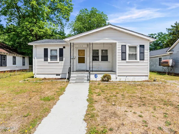 506 Charlotte Street, Hamlet, NC 28345