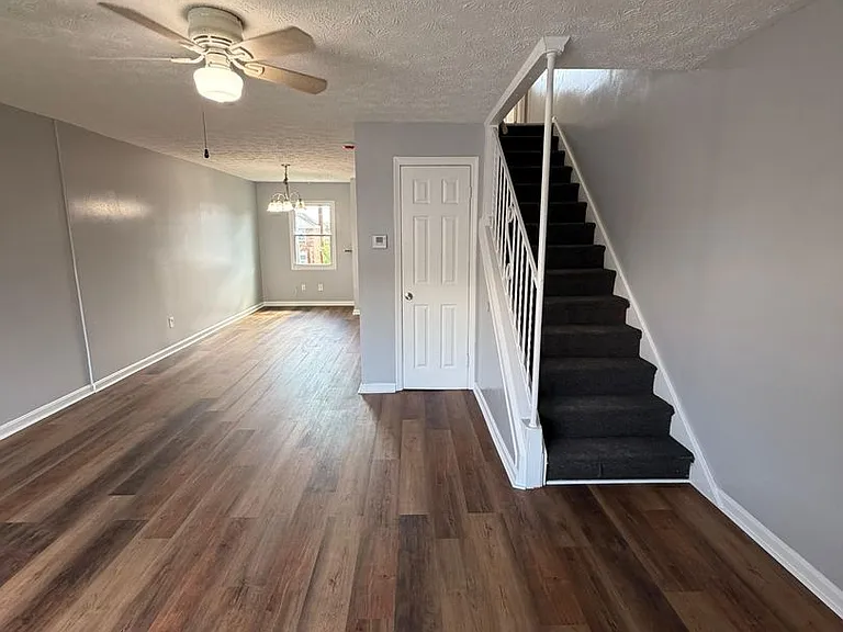932 Elton Ave — Photo 5
