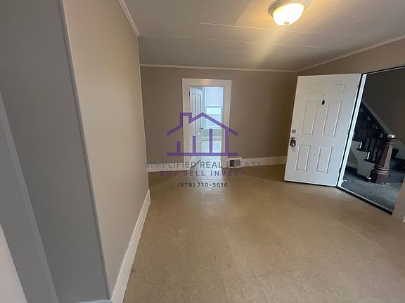 4th image of 15-17 Pleasant St #15-1