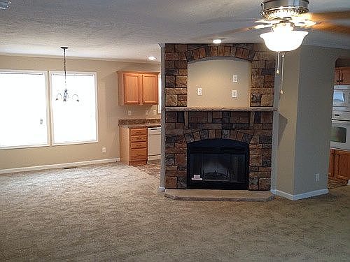 5th image of 95 Davie Woods Dr