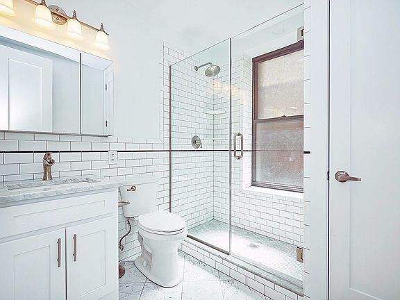 3rd image of 580 W 172nd St #2R