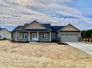 206 Rae Dr, Pikeville, NC 27863