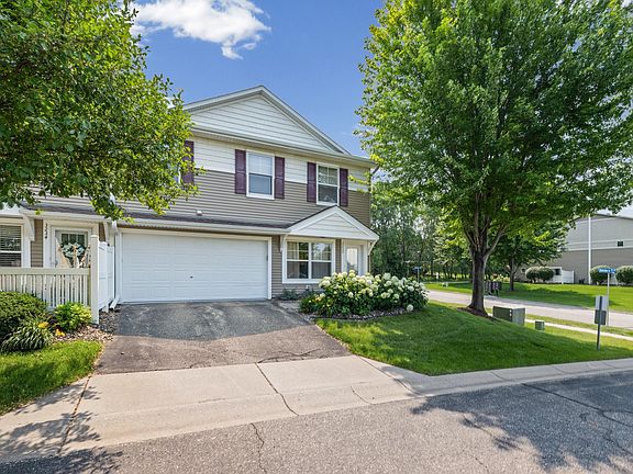 2nd image of 3232 Oak View Dr