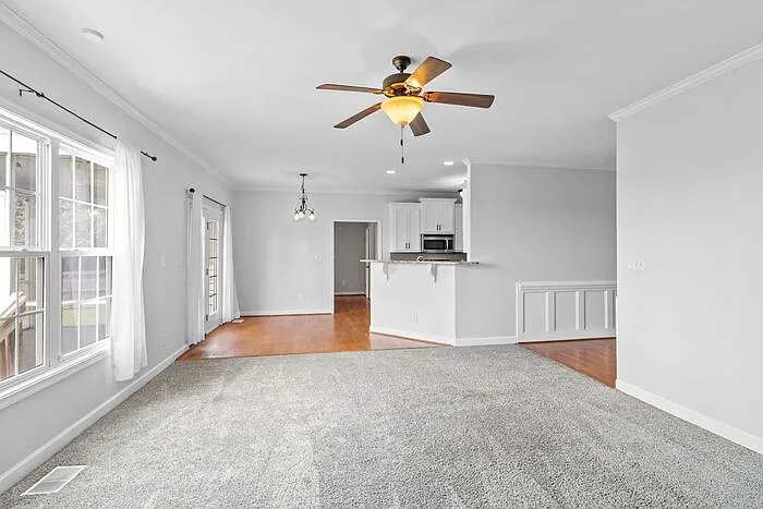 720 Camwheel Dr — Photo 17
