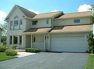 852 Kent Cir, Bartlett, IL 60103