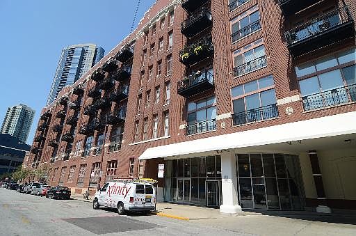 4th image of 360 W Illinois St APT 511