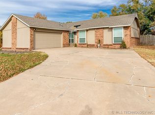 9223 E 60th St, Tulsa, OK 74145