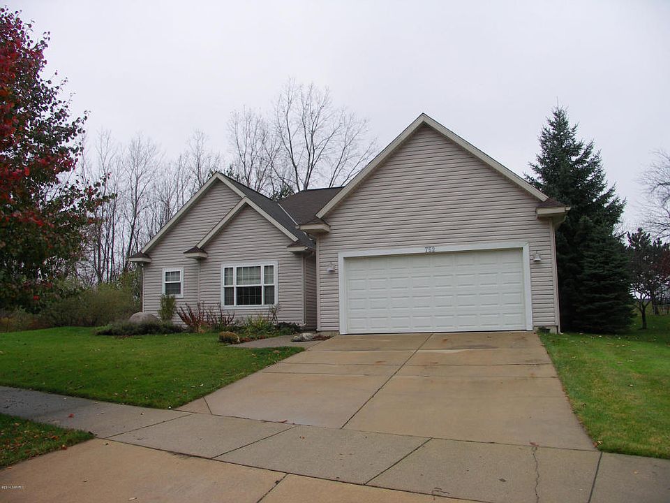1st image of 752 Beech Creek Dr