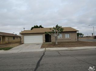911 Vista Sunrise St, Blythe, CA 92225