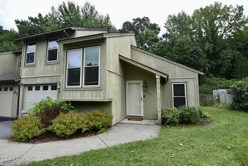 4th image of 35 Thimbleberry Road