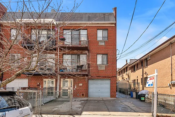 Rented by Remax 1st Choice | media 1