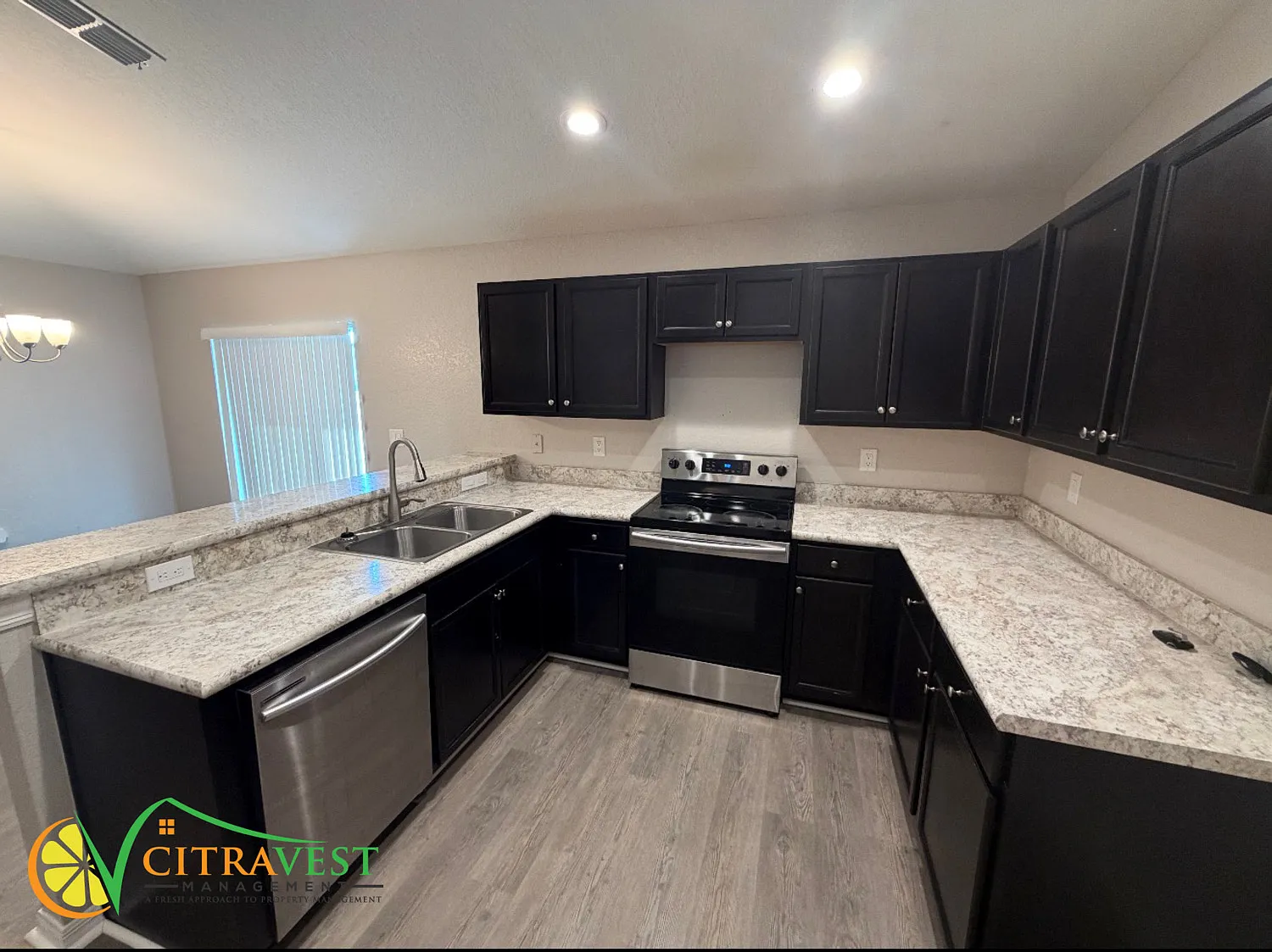 Auburndale 3 Bedroom Available Today! — Photo 3