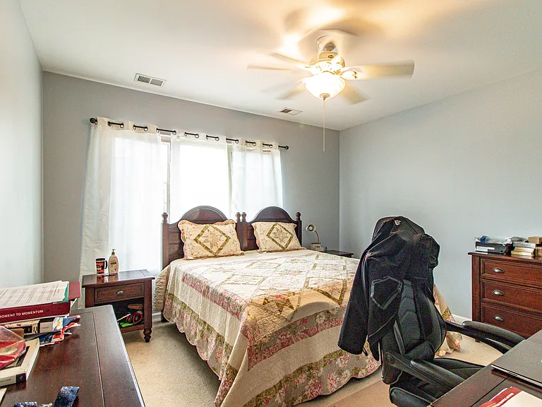 6 Beaconsfield Ct — Photo 13