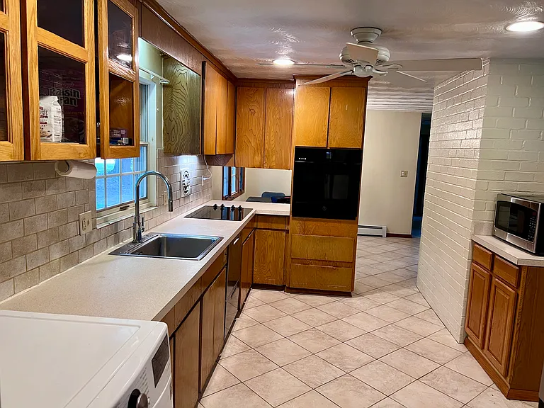 3 Merrill Dr — Photo 8