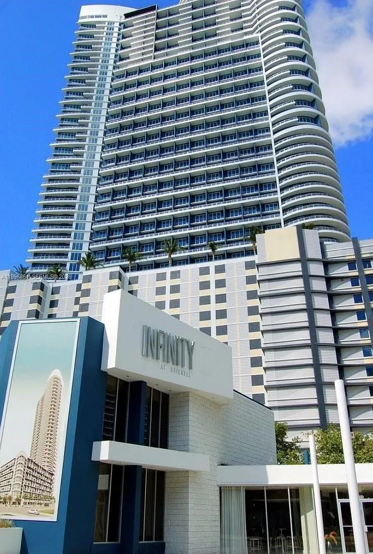 Building Photo - 60 SW 13th St #1611