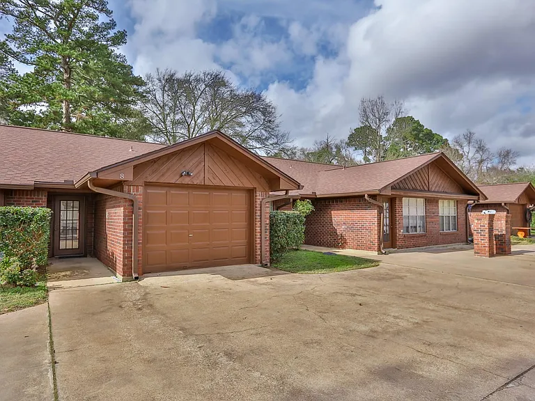 2904 Old Houston Rd #1 — Photo 2