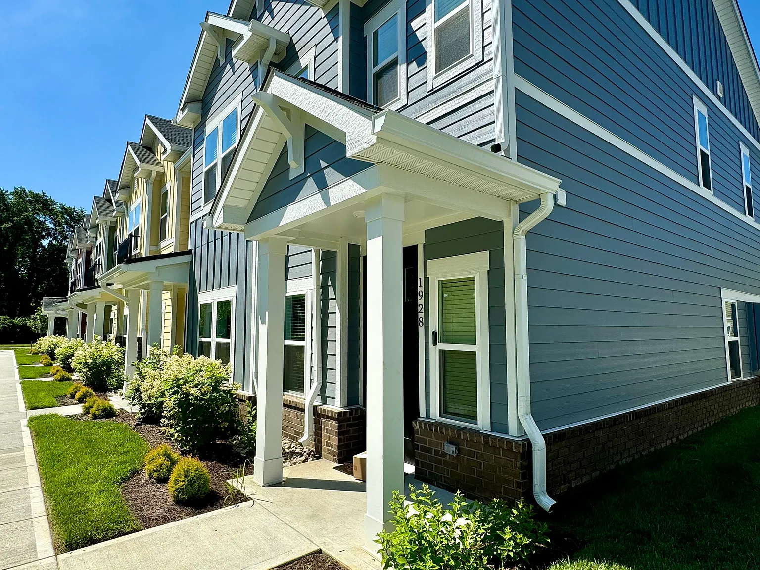 Bull Run Townhomes — Photo 4