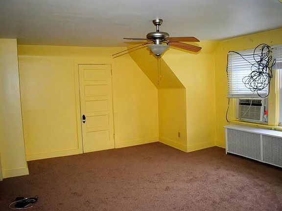 Living Room ...color due to light..see previous pictures