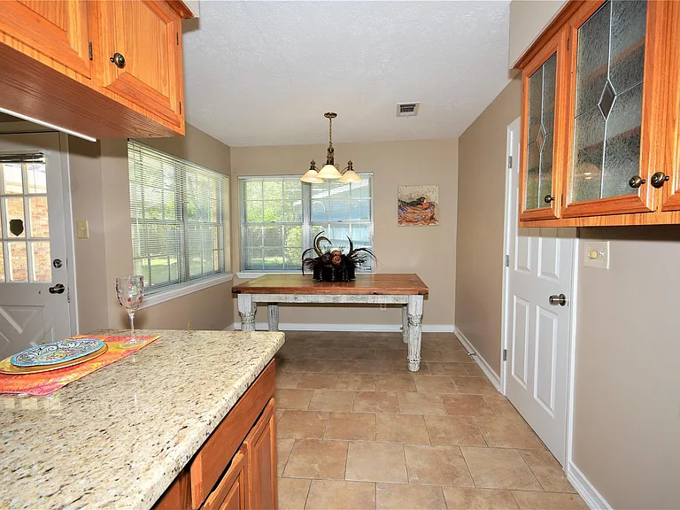 6011 Arboles Dr — Photo 12