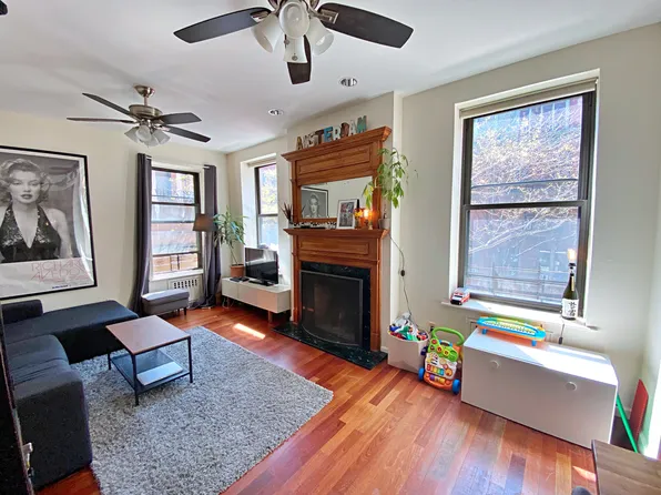 65 West 70th Street image 1 of 10