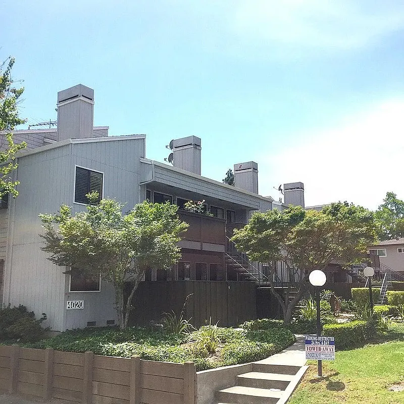 2 bed, 2.0 bath, 1053 sqft, $1,996 — Photo 1