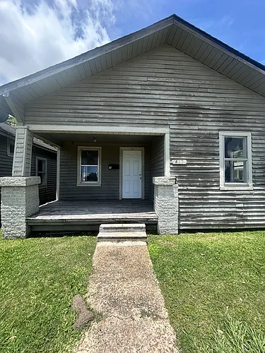 417 Moss St Photo 1