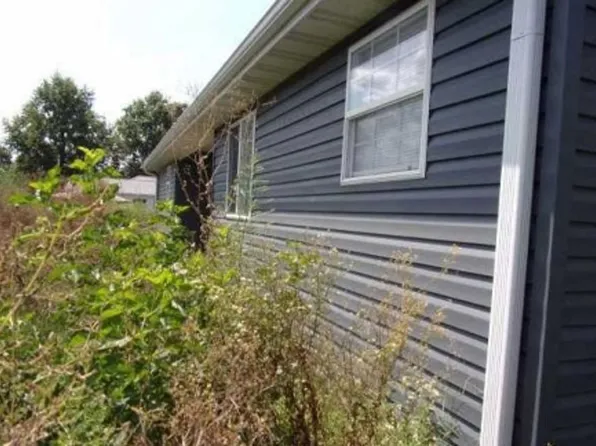 874 W Pearl St, Bolivar, MO 65613