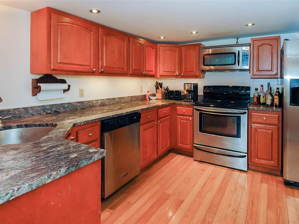 185 Main St, Alton, NH 03809 Zillow