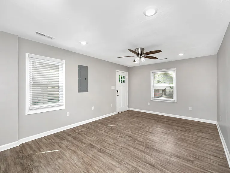 907 Fairway Dr NW — Photo 14