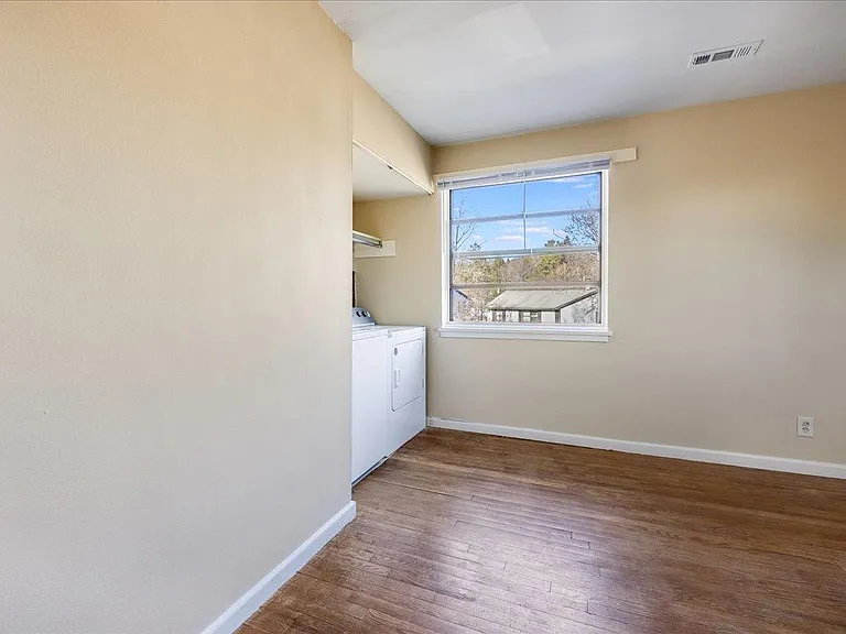 615 Biltmore Ave — Photo 8