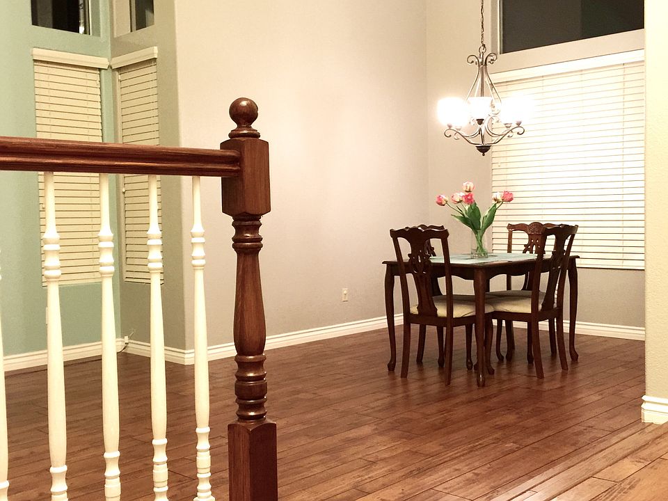 2nd image of 207 Shelly Ct