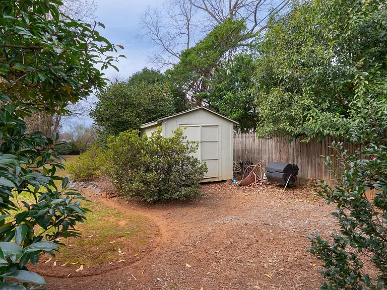 100 S Canterbury Rd — Photo 6