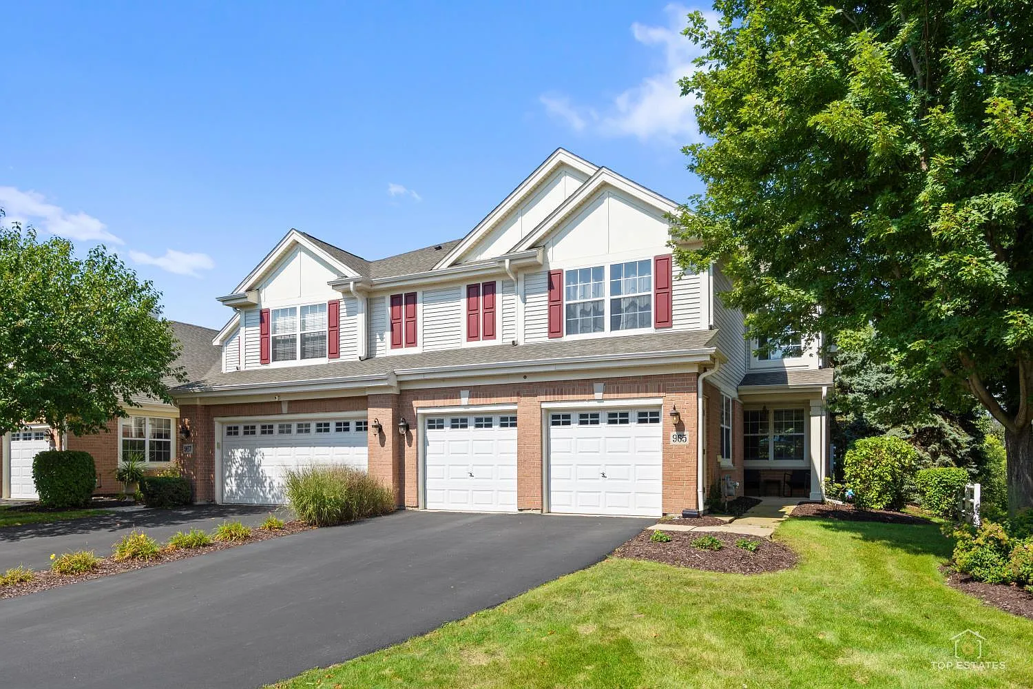 3 bed, 2.5 bath, 2108 sqft, $3,400 — Photo 1
