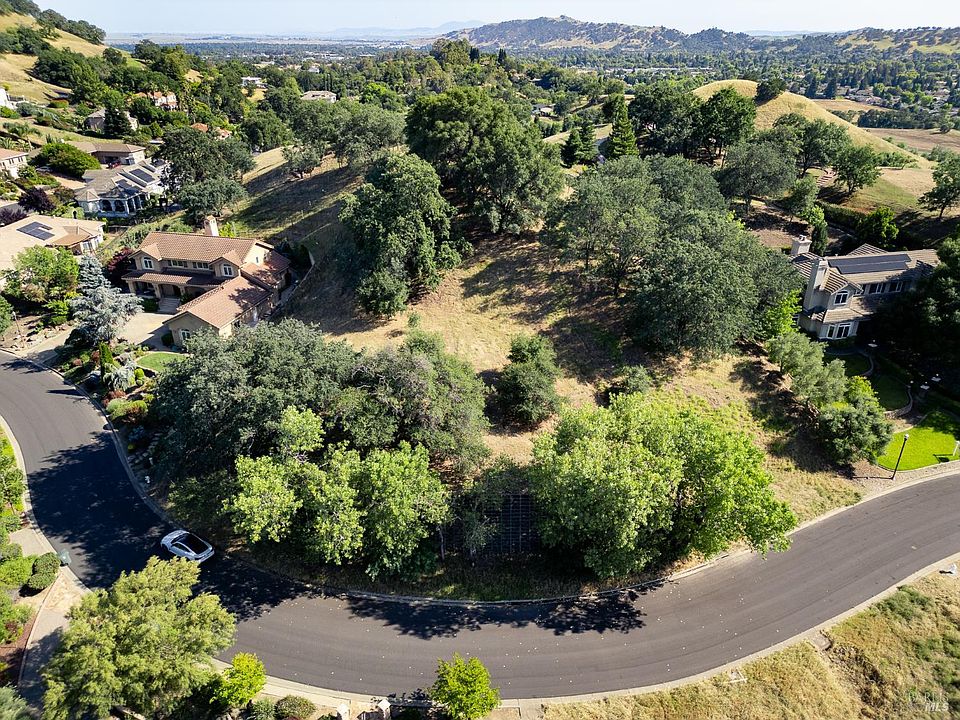 1st image of 2060 Pinecrest Court