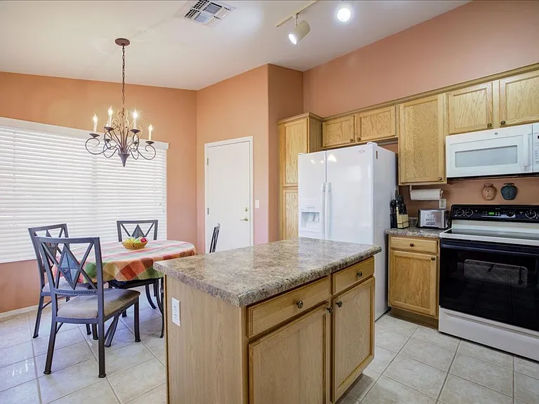 9550 E Creek Vista Pl — Photo 7