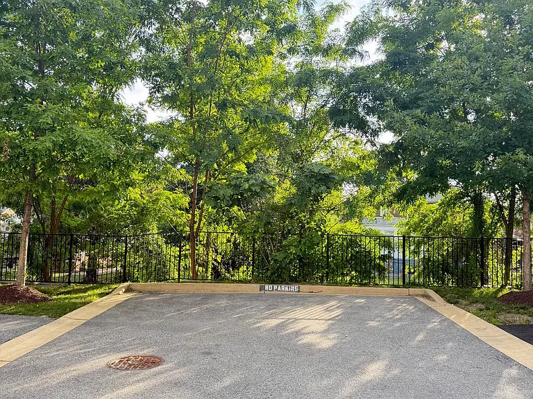 4812 Crest View Dr — Photo 26