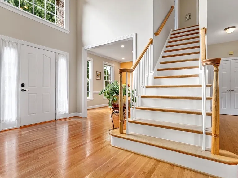 7501 Sawgrass Ter — Photo 2