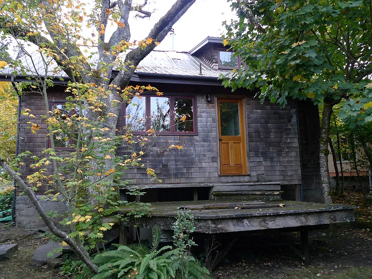 2253 E 15th Ave — Photo 2